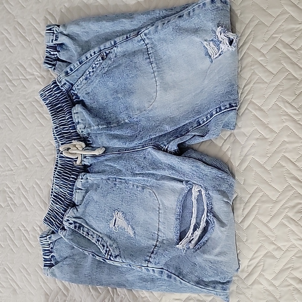 Size small joggers